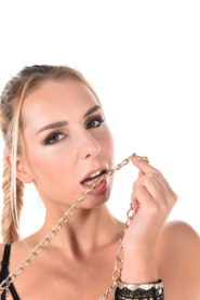 Poland model: Dee Vine